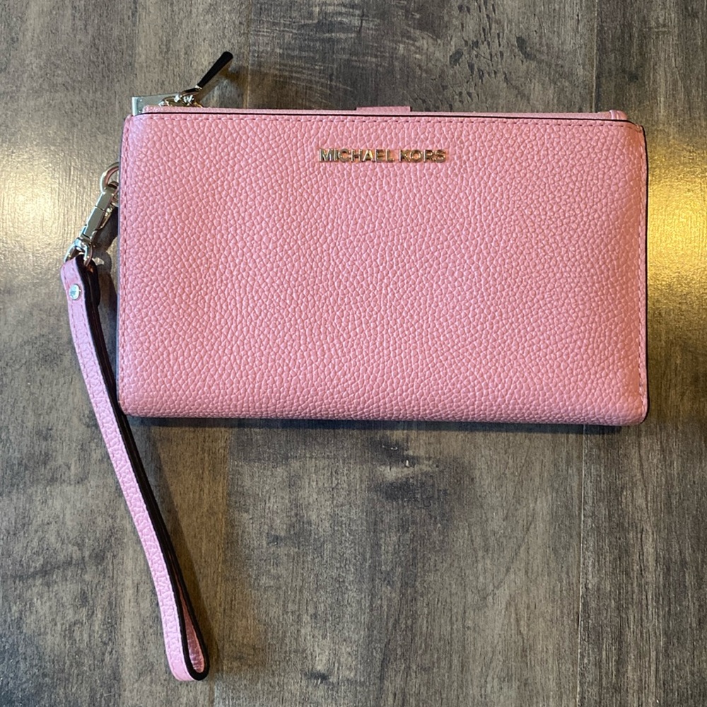 Michael Kors Jet Set Travel Smartphone Wallet